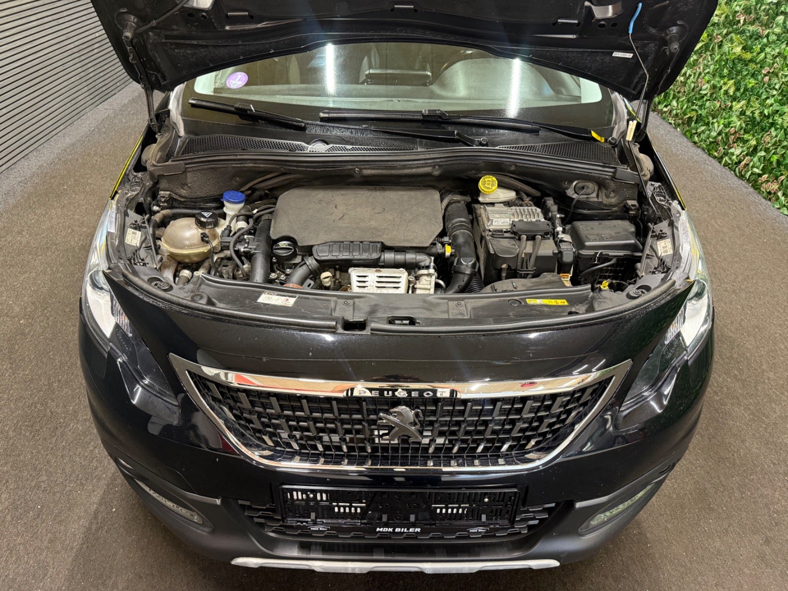 Billede af Peugeot 2008 1,2 e-THP 110 Allure Sky