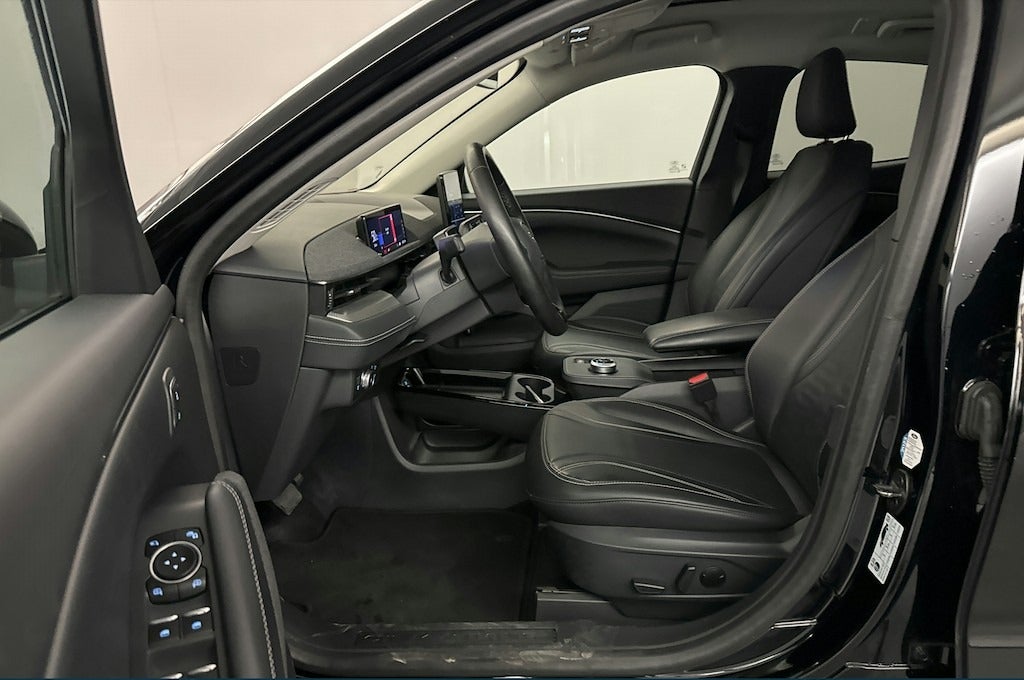 Ford Mustang Mach-E Standard Range