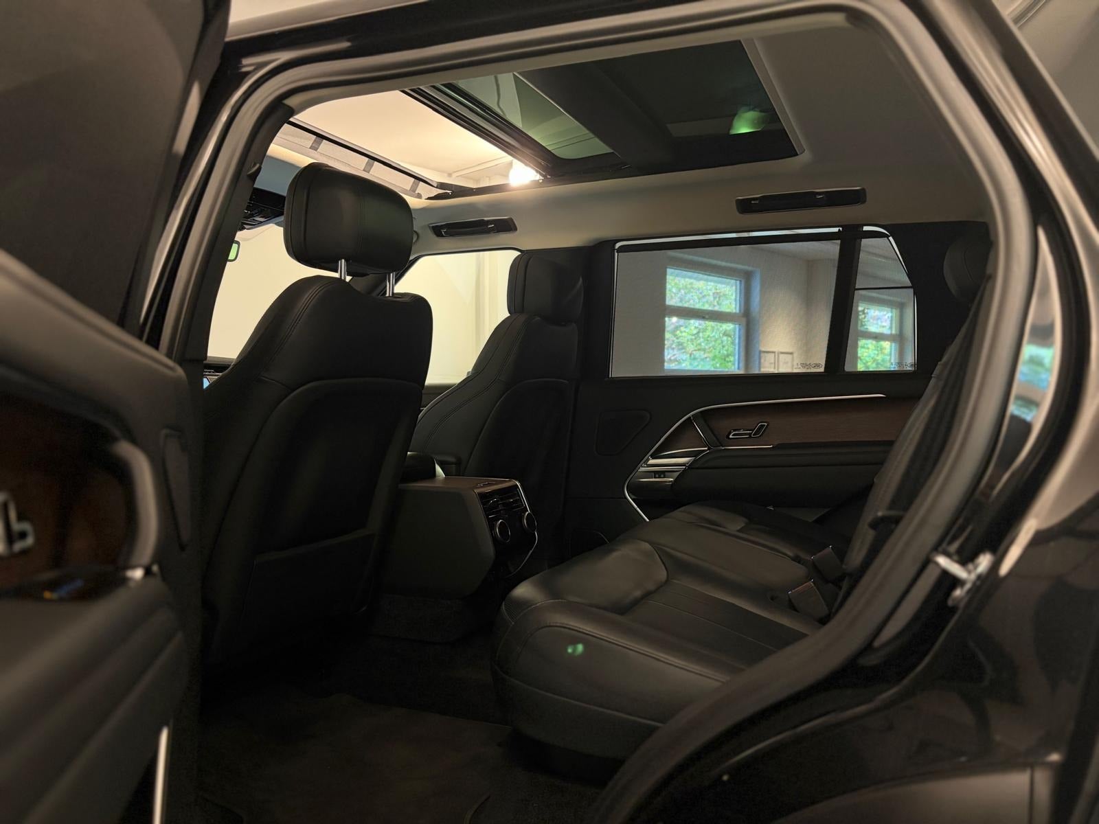 Land Rover – Range Rover