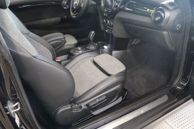 MINI Cooper SE Trim M Greenwich