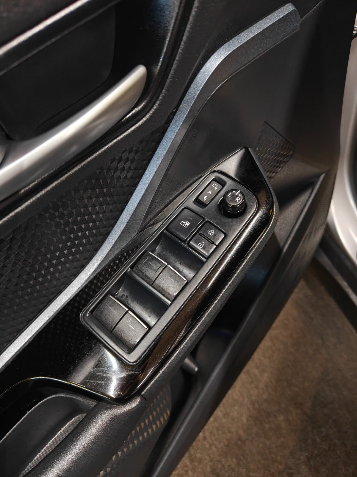 Billede af Toyota C-HR 1,8 Hybrid C-LUB CVT