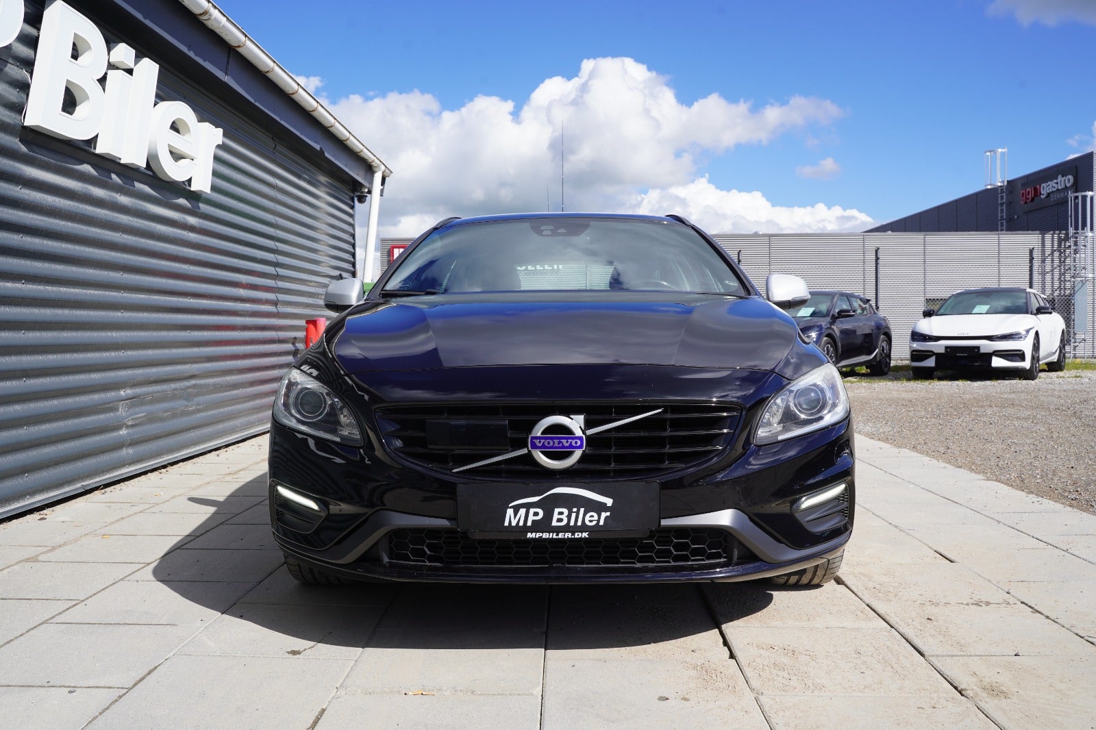 Billede af Volvo V60 2,0 D4 190 R-Design aut.