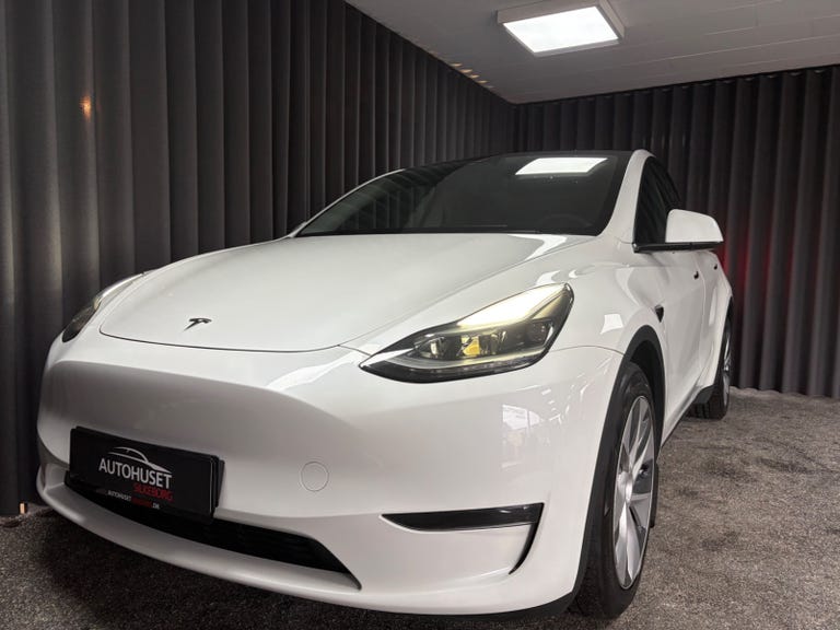Tesla Model Y Long Range AWD