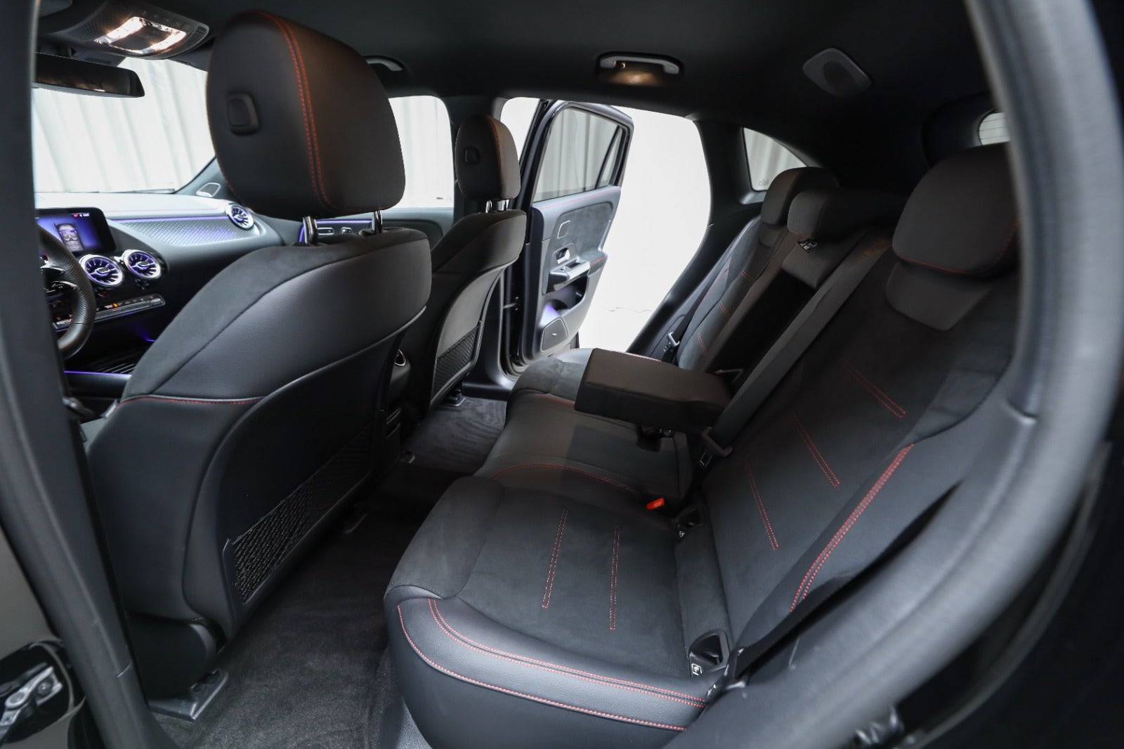 Mercedes-Benz EQA 250+ (5/8)