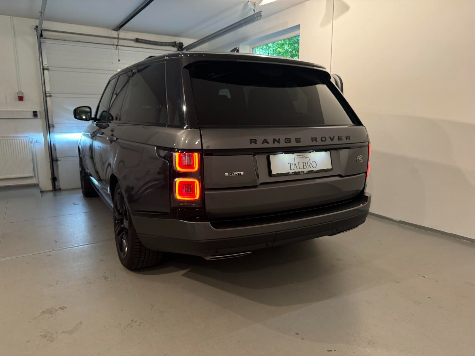 Land Rover – Range Rover