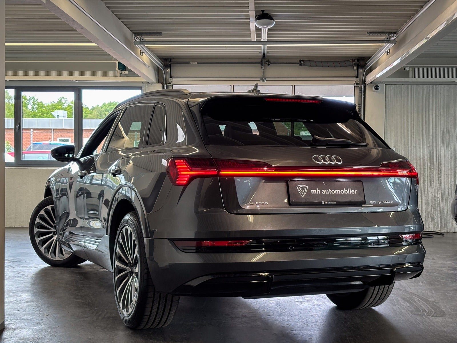 Billede af Audi e-tron 55 S-line quattro