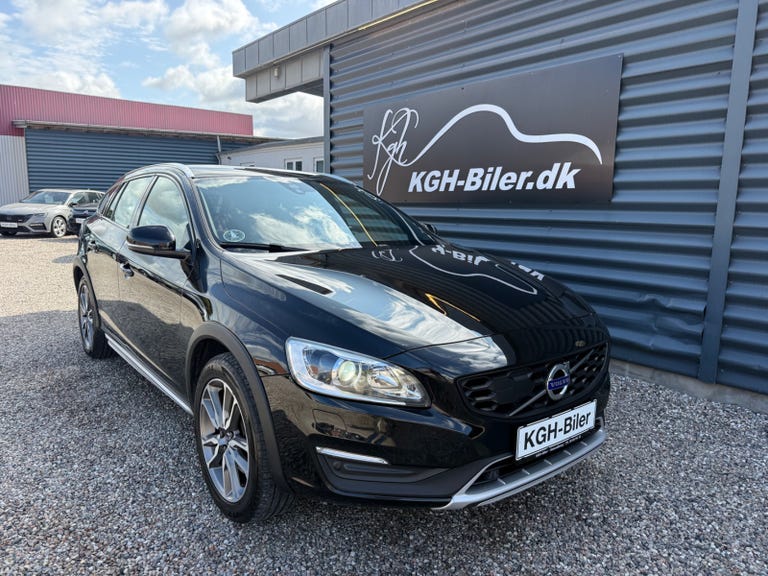 Volvo V60 CC D3 150 Summum aut.