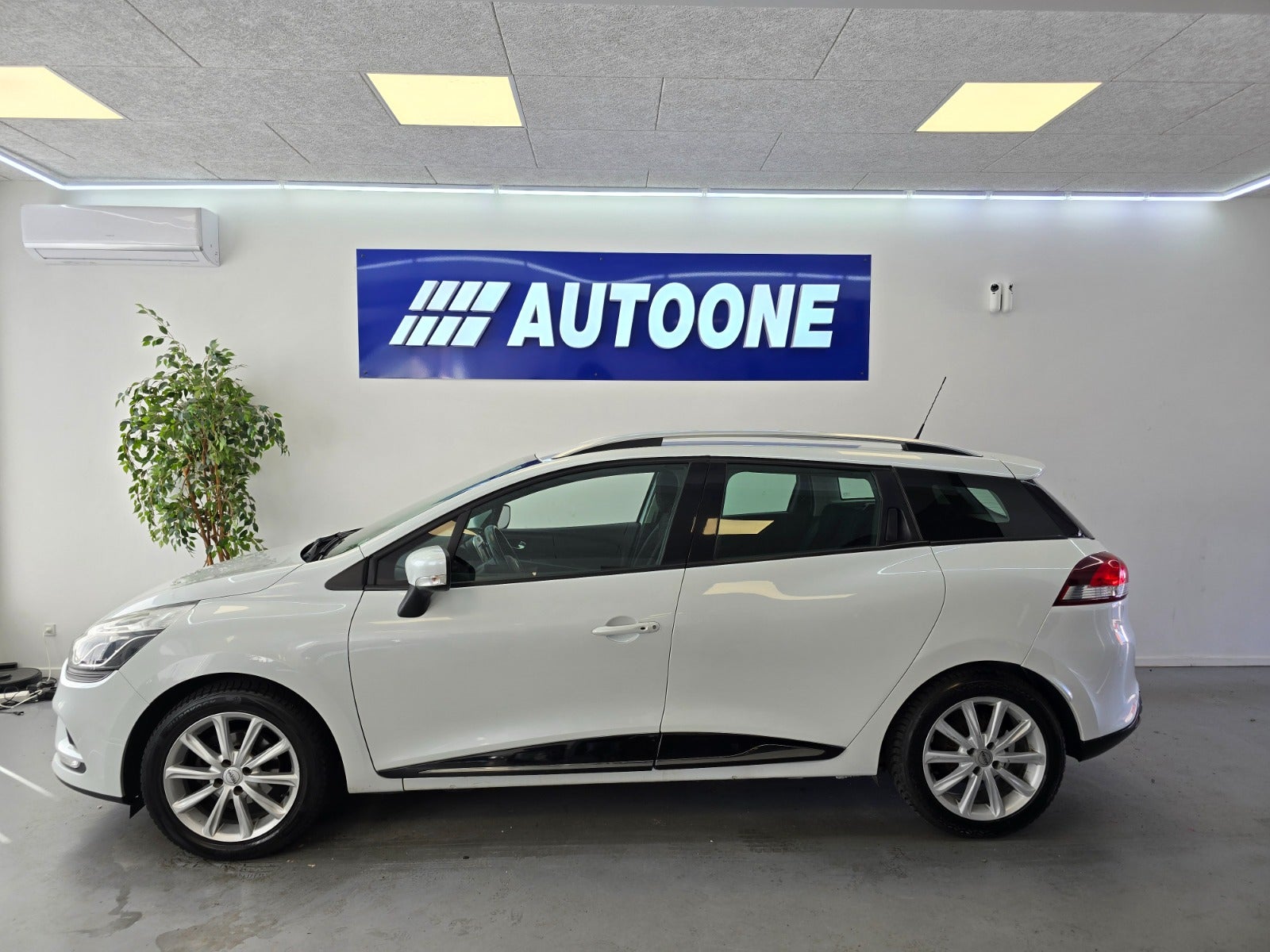 Billede af Renault Clio IV 0,9 TCe 90 Zen Sport Tourer