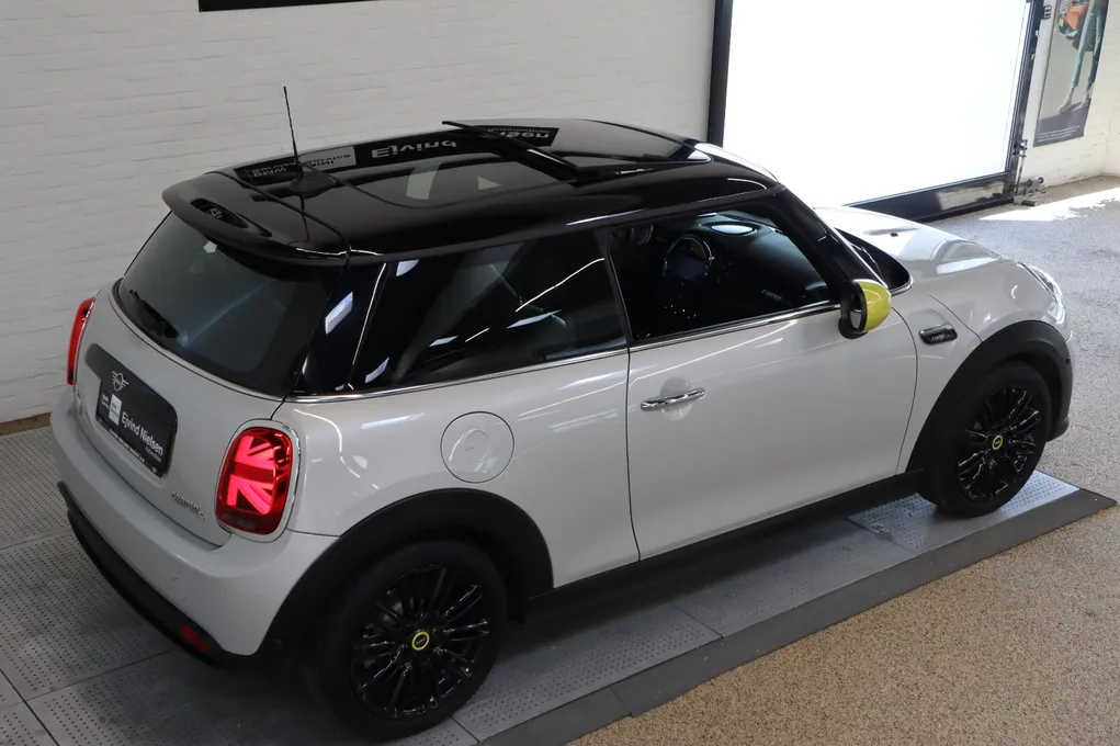 MINI Cooper SE Camden Edition