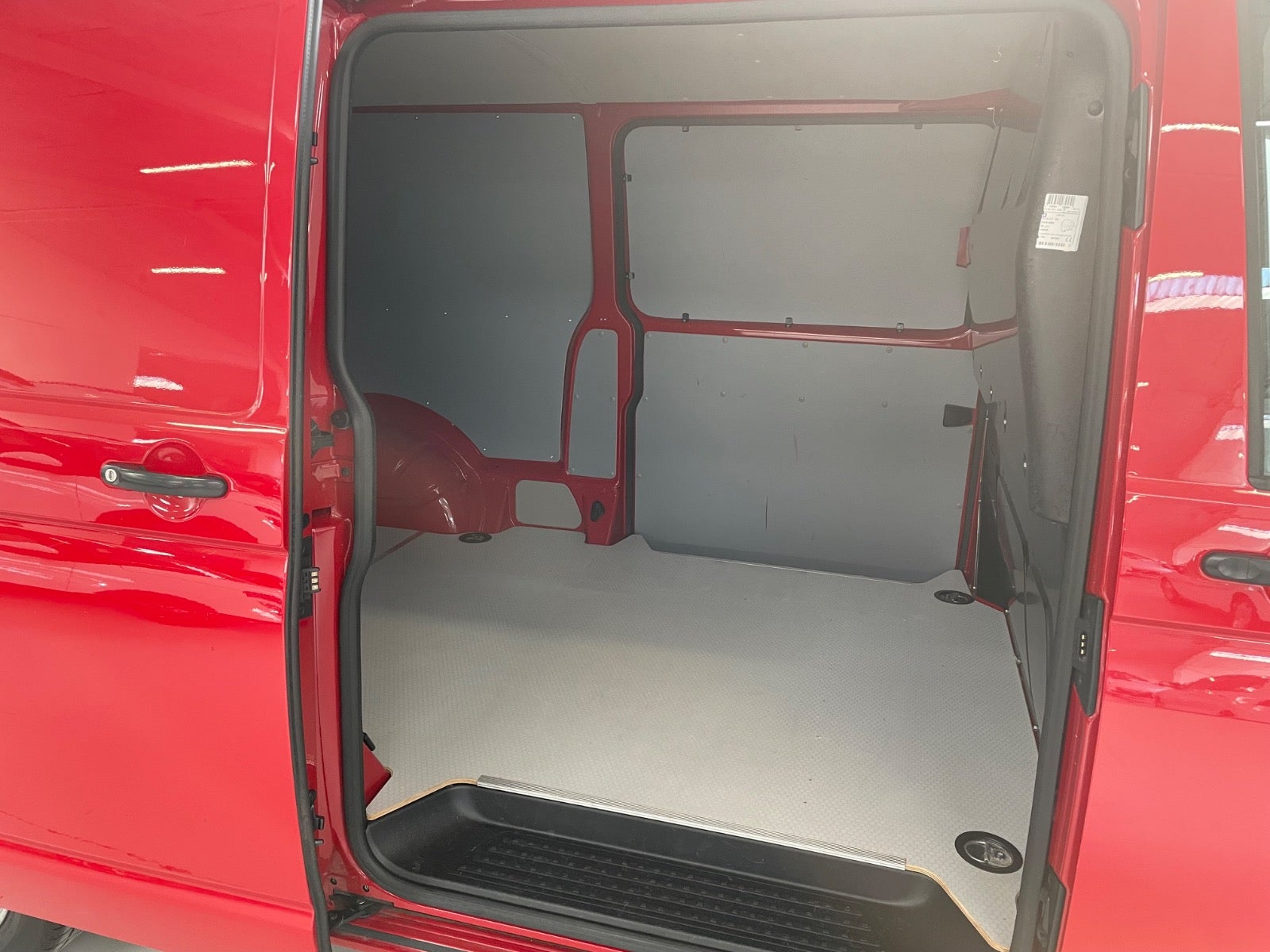 Billede af VW Transporter 2,0 TDi 102 Kassevogn kort