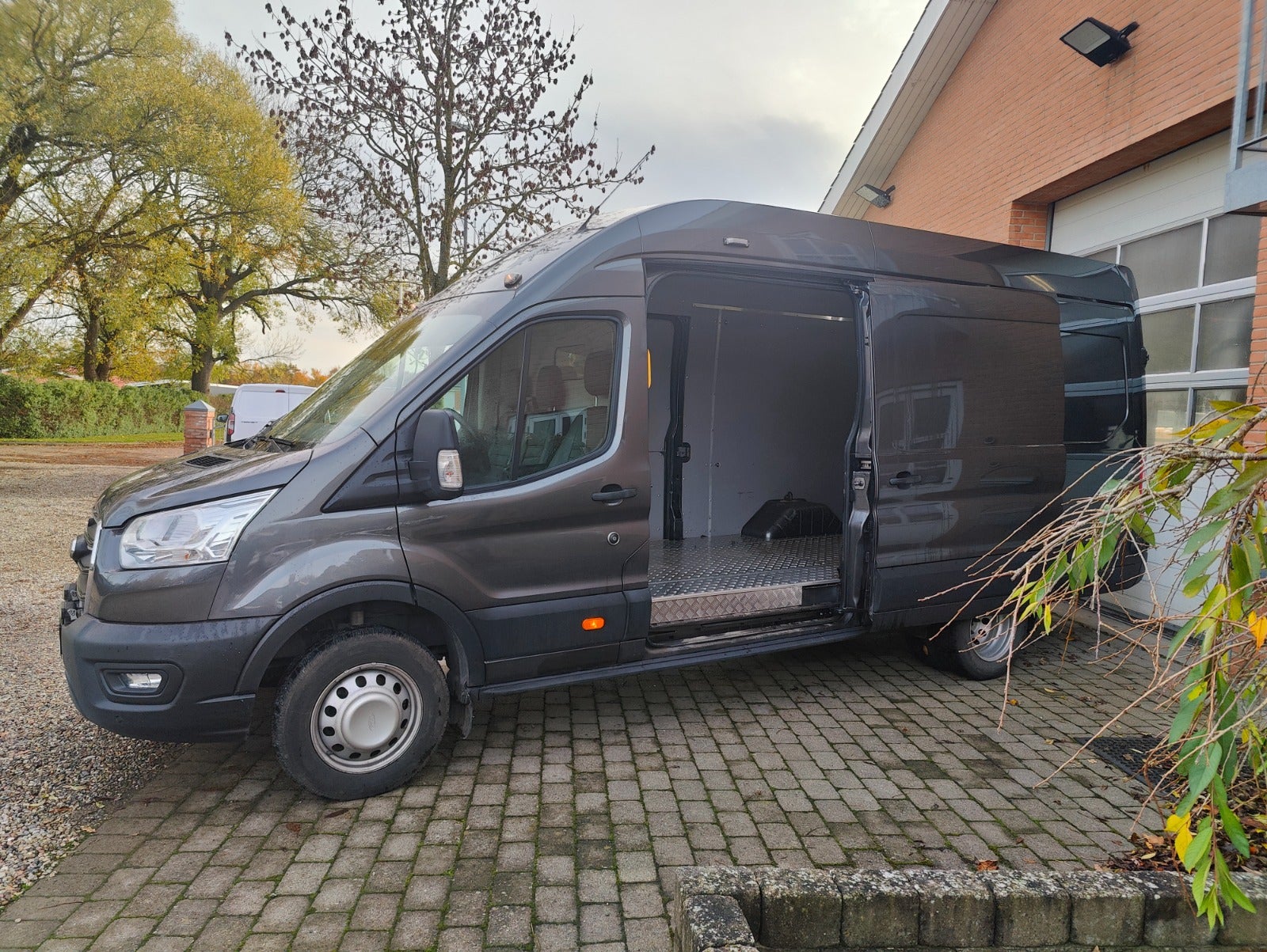 Ford Transit 350 L4 Van TDCi 185 Trend H3 RWD