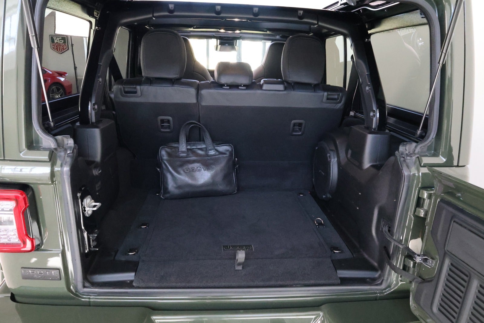 Jeep Wrangler Unlimited 2,0 4xe Sahara aut. 5d - 17