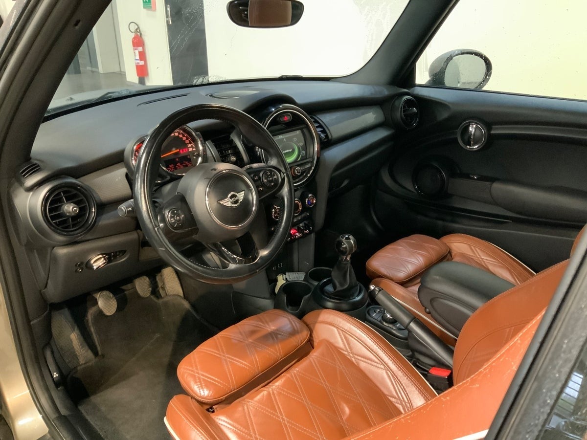 MINI Cooper (4/8)
