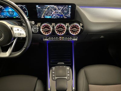 Mercedes EQA300 Electric Art 4Matic Van