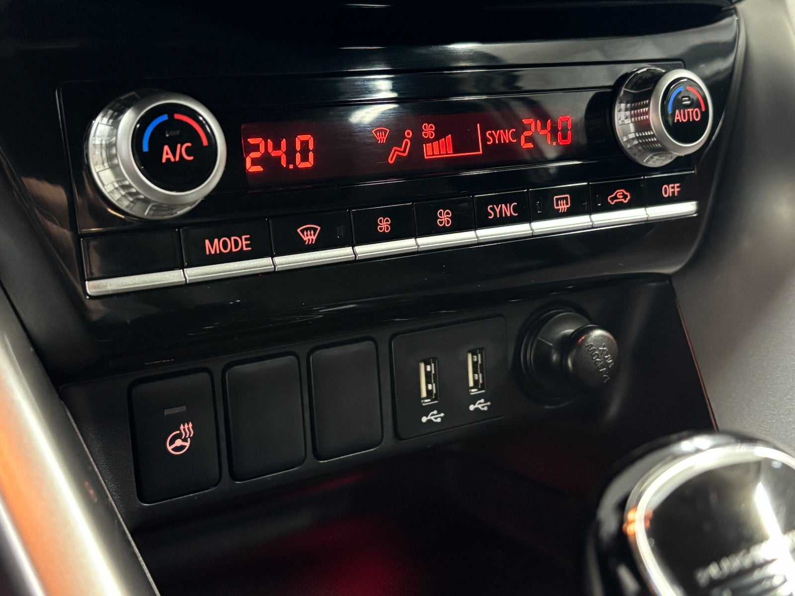 Billede af Mitsubishi Eclipse Cross 2,4 PHEV Intense CVT 4WD