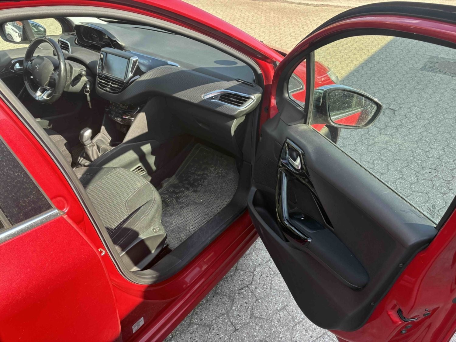 Peugeot 208 BlueHDi 100 Allure Sky - billede 12