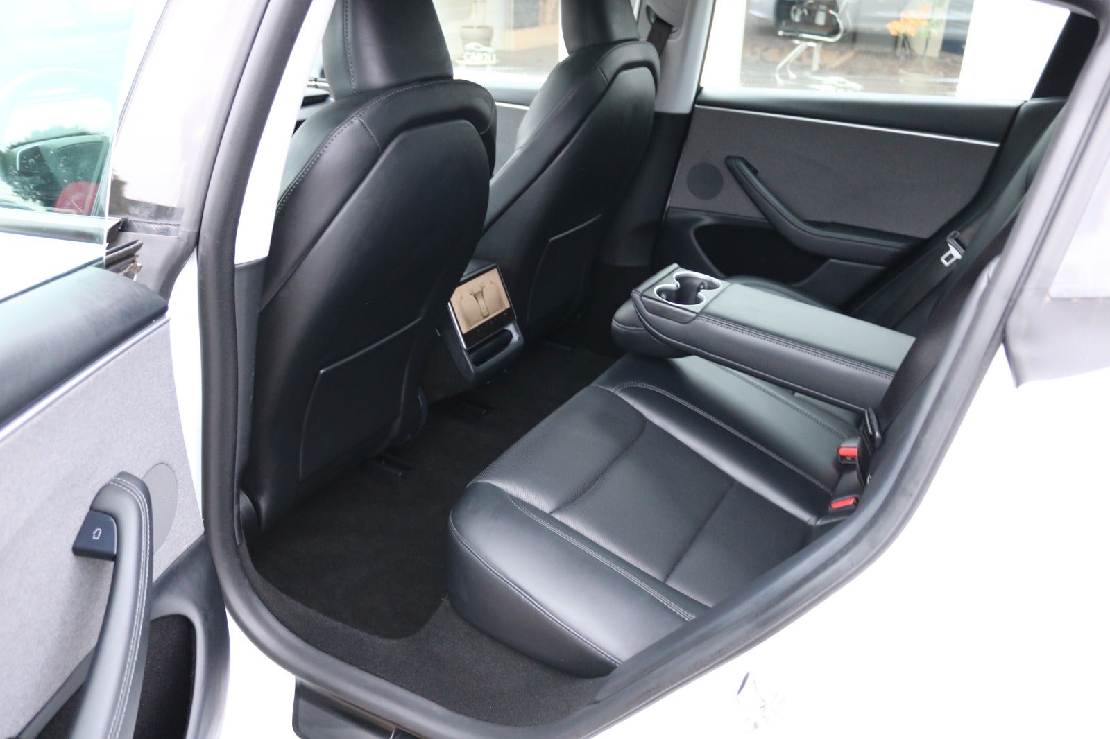 Tesla Model 3 RWD