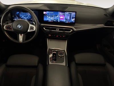 BMW 330e Touring M-Sport aut.