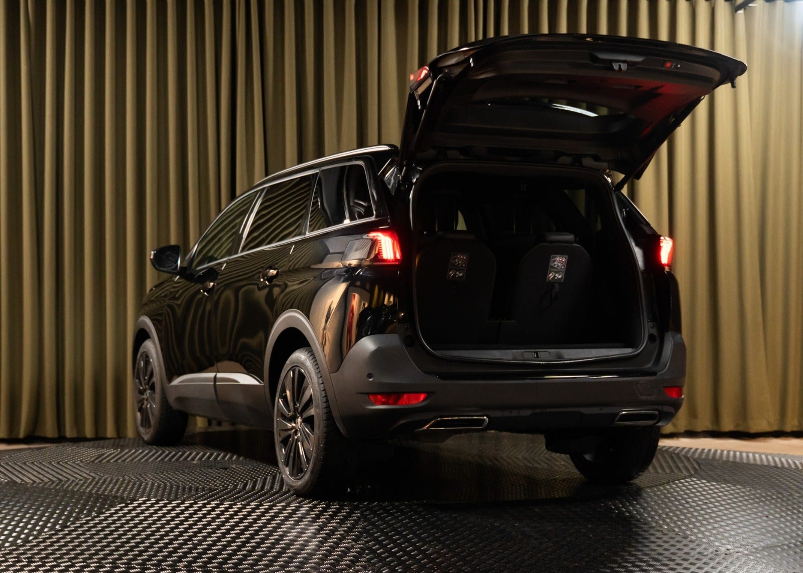 Billede af Peugeot 5008 1,2 PureTech 130 GT Black Pack EAT8 7prs