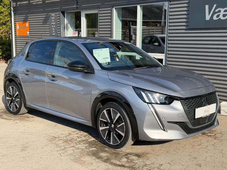 Peugeot e-208 GT