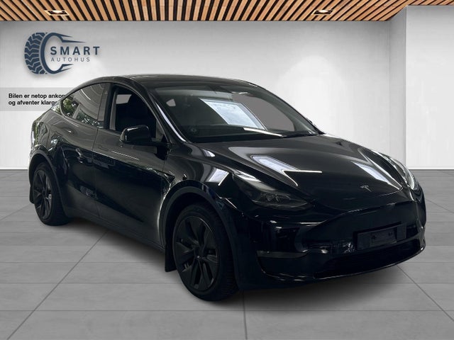 Tesla Model Y  Long Range AWD