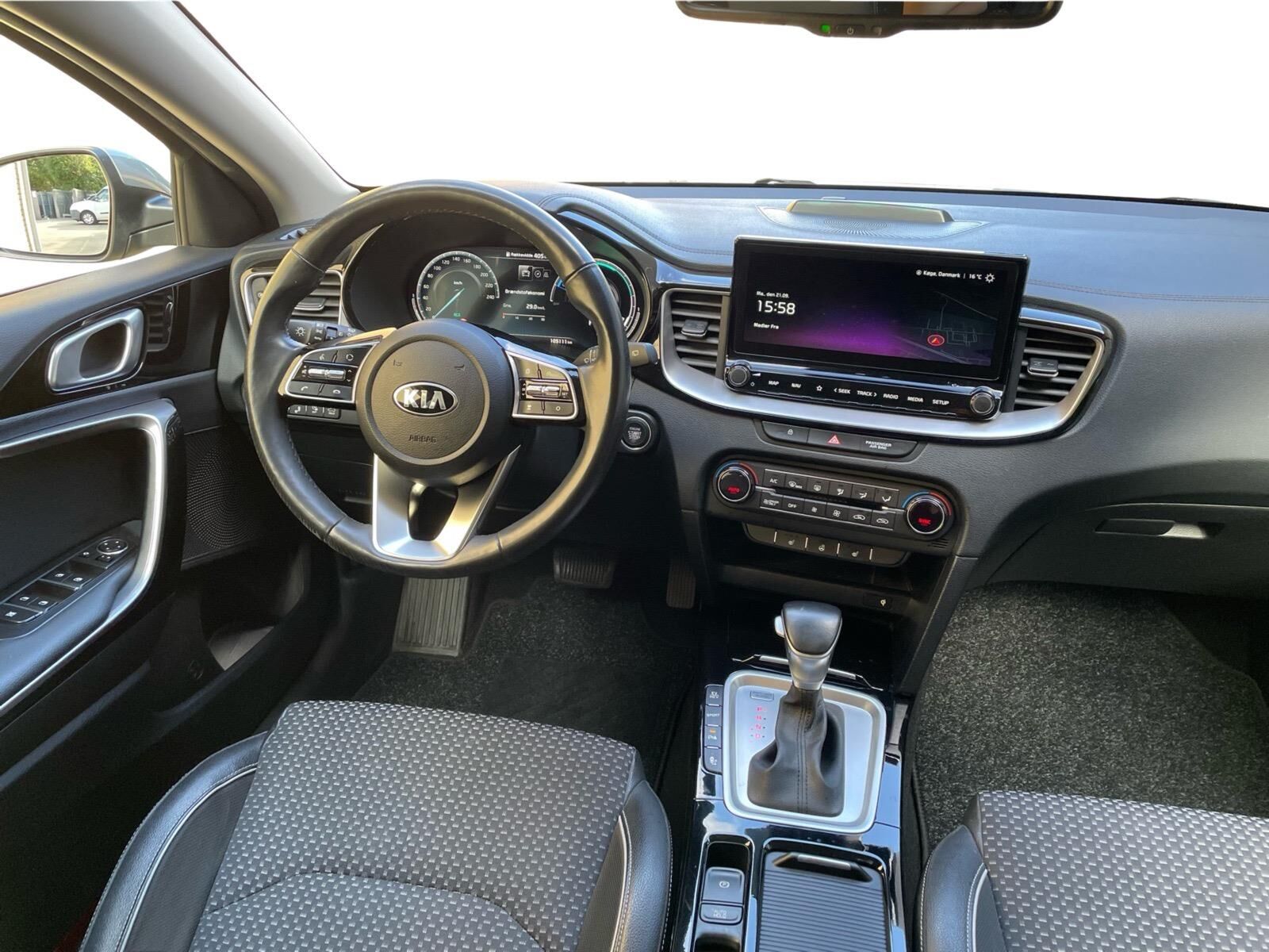 Kia Ceed PHEV Upgrade Intro SW DCT