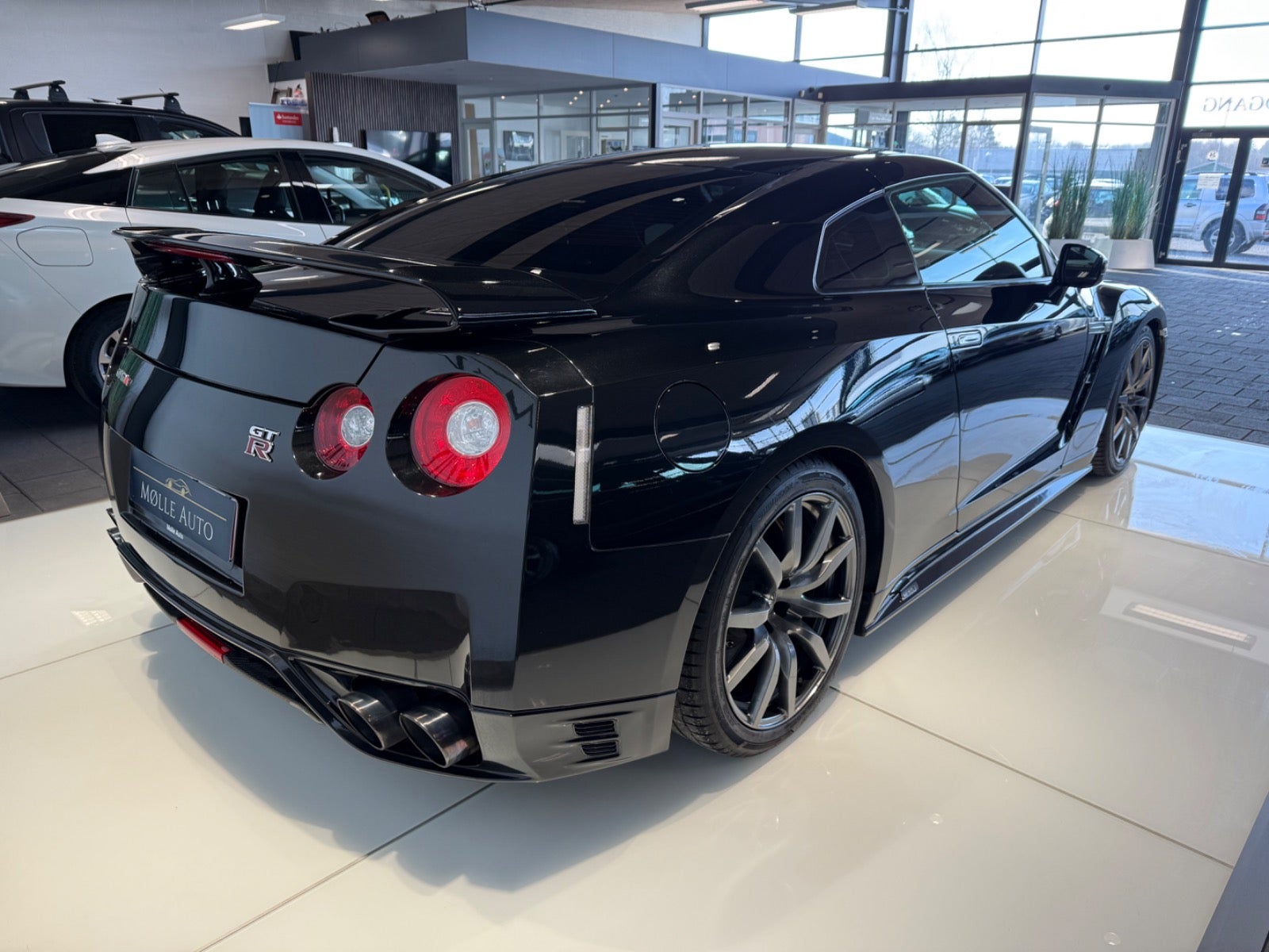 Billede af Nissan GT-R 3,8 V6 Black Edition aut.