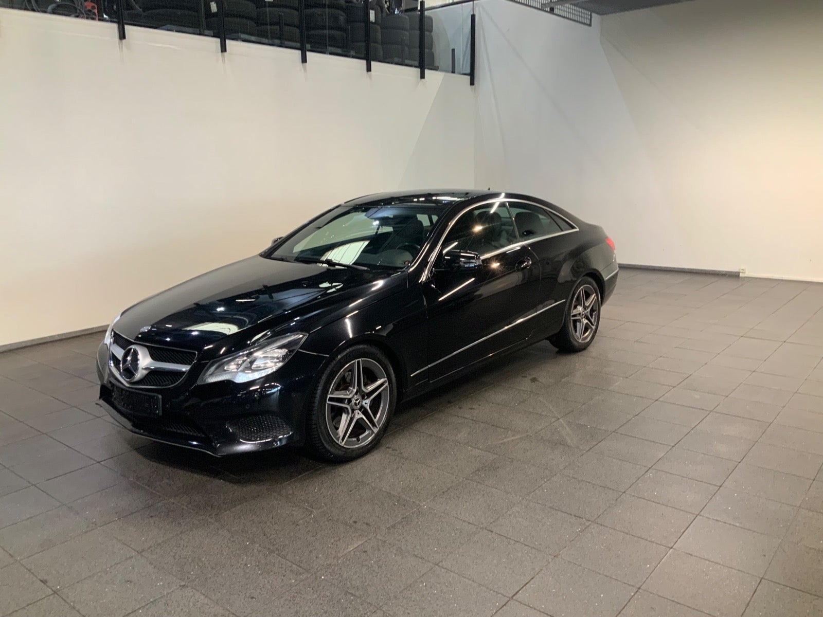 Mercedes-Benz E 350 (1/7)