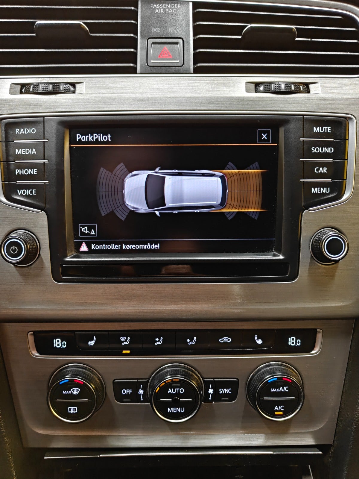 Billede af VW Golf VII 1,4 TSi 150 R-line Variant DSG BMT