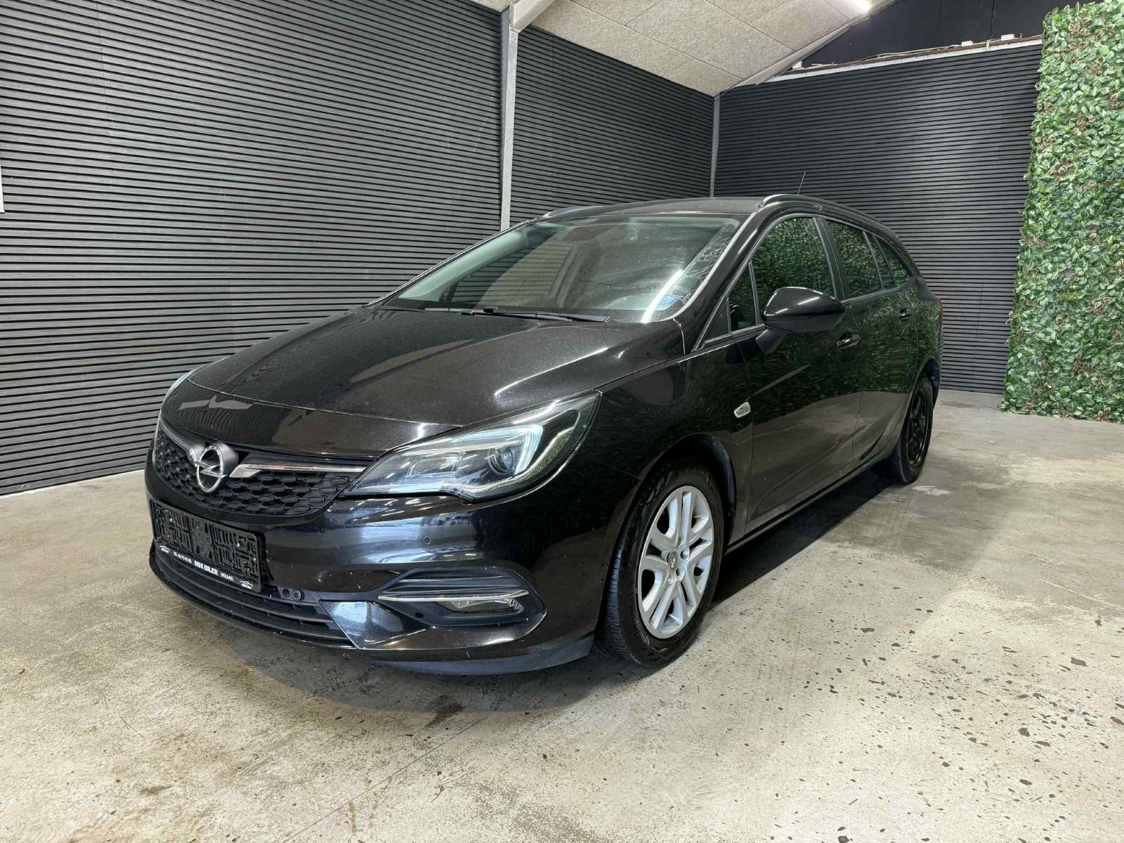 Billede af Opel Astra 1,2 T 110 Sports Tourer