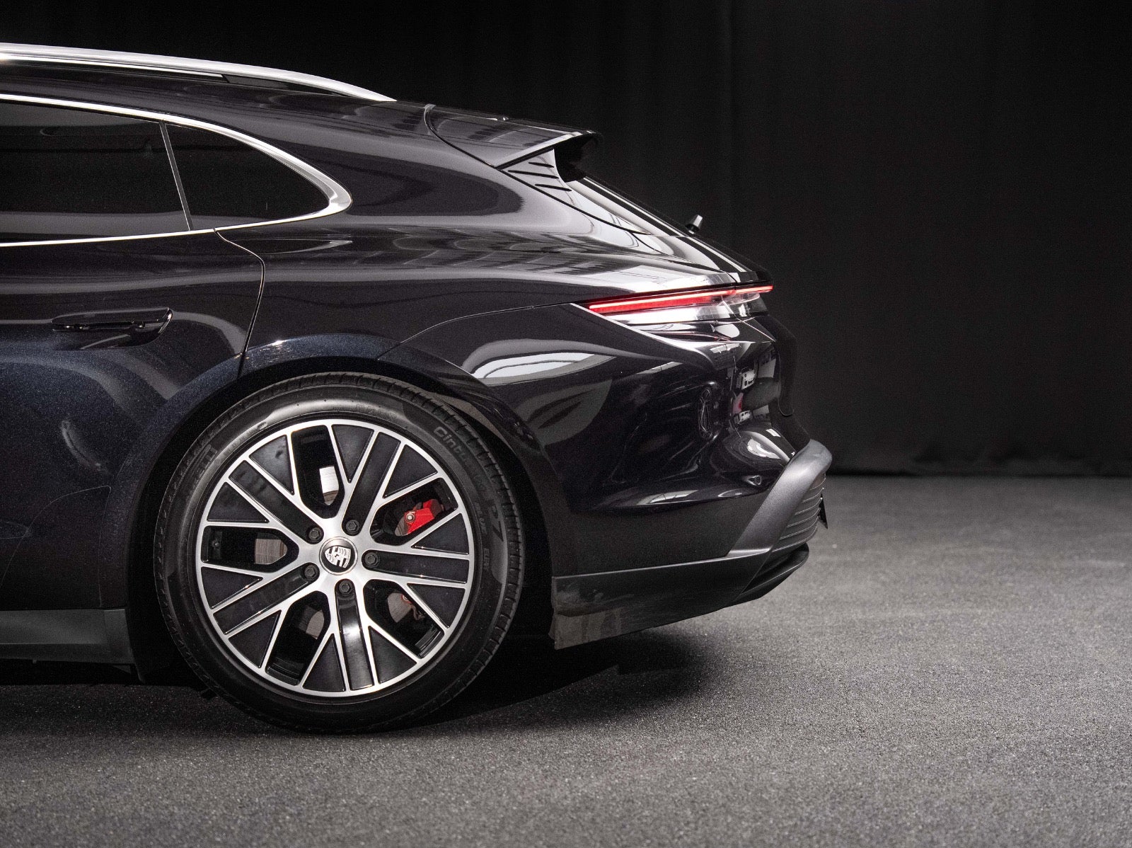 Gallery image 4 of 17