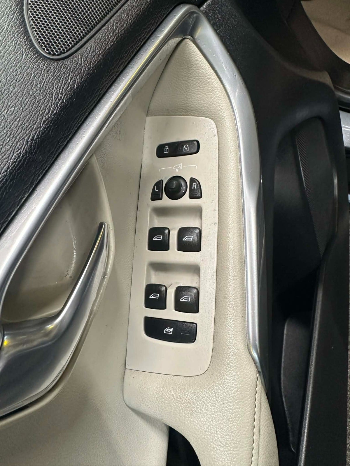 Billede af Volvo V40 CC 1,6 D2 115 Momentum