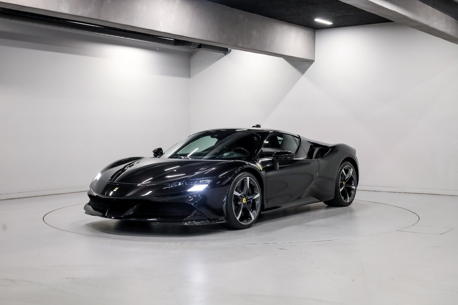 Ferrari SF90 Stradale 4,0 DCT