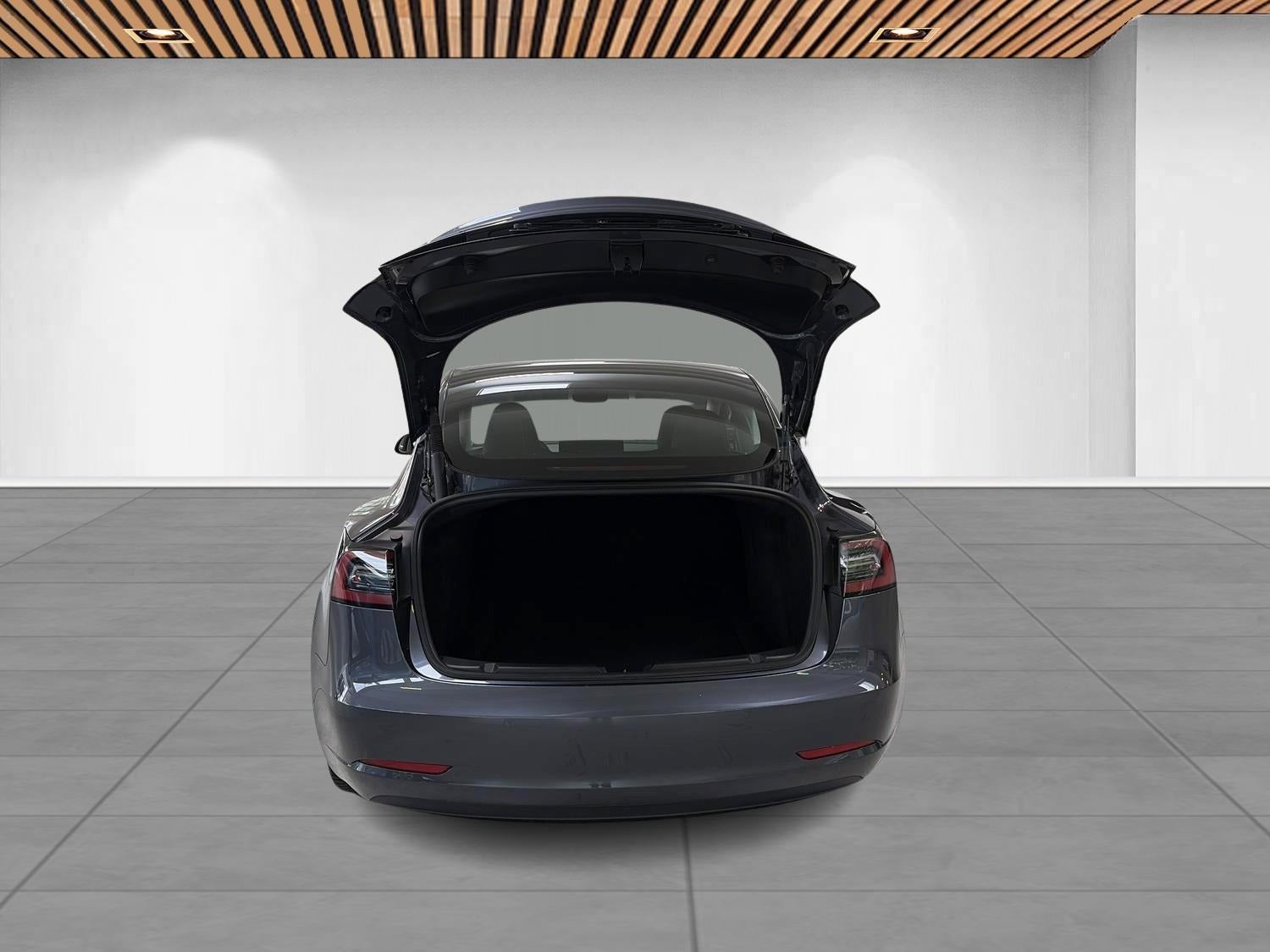 Billede af Tesla Model 3 Standard Range+ RWD