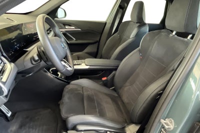 BMW iX1 eDrive20 M-Sport - 4