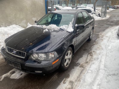 Volvo S40 1,6  4d