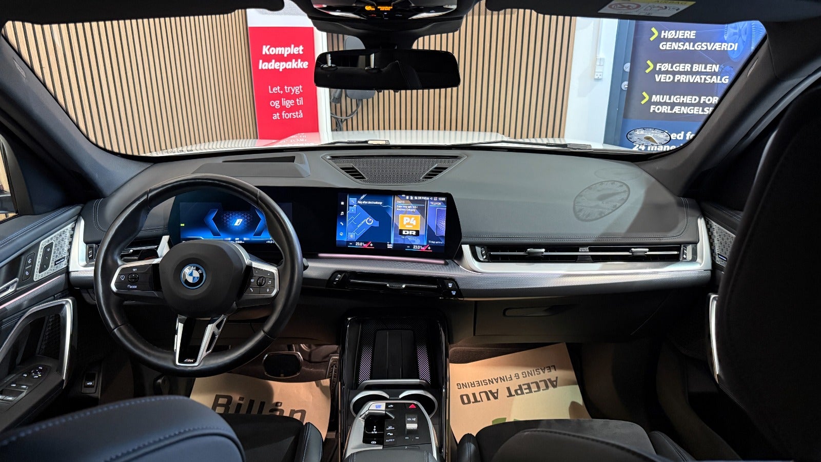 Billede af BMW iX1  xDrive30 Fully Charged M-Sport