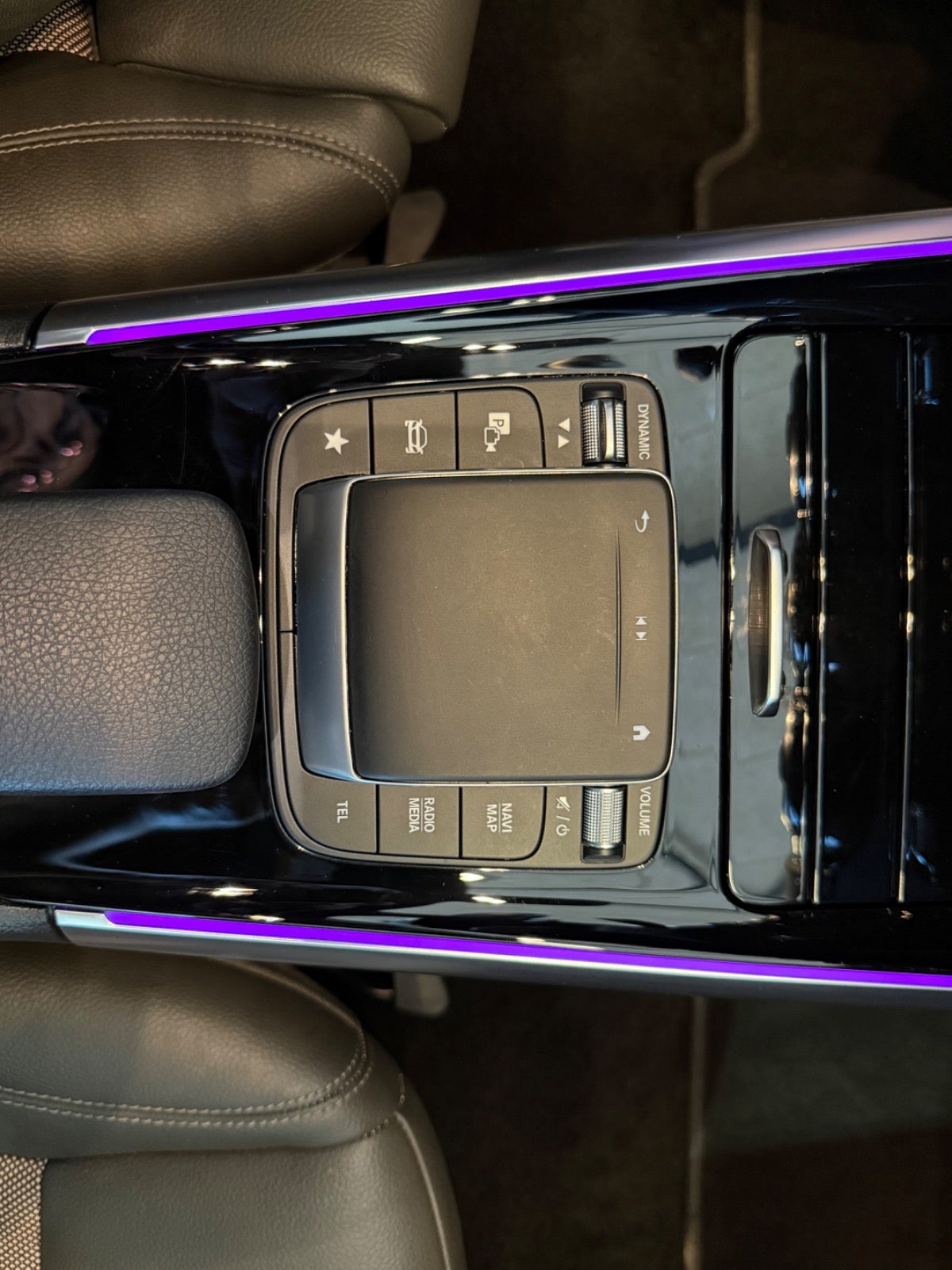 Mercedes EQA250 Electric Art