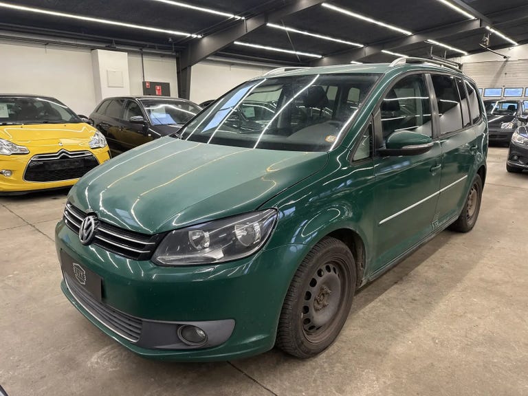 VW Touran TDi 140 Highline DSG BMT Van