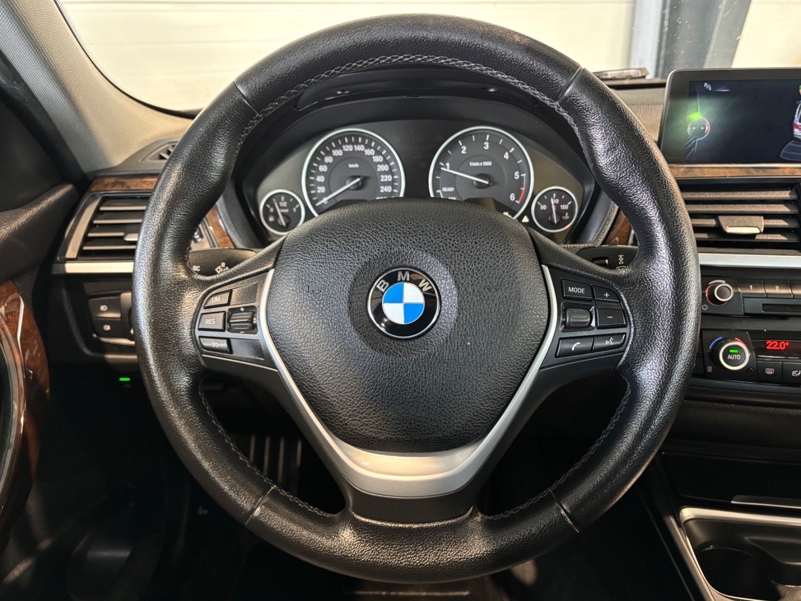 BMW 320d, Billede 10