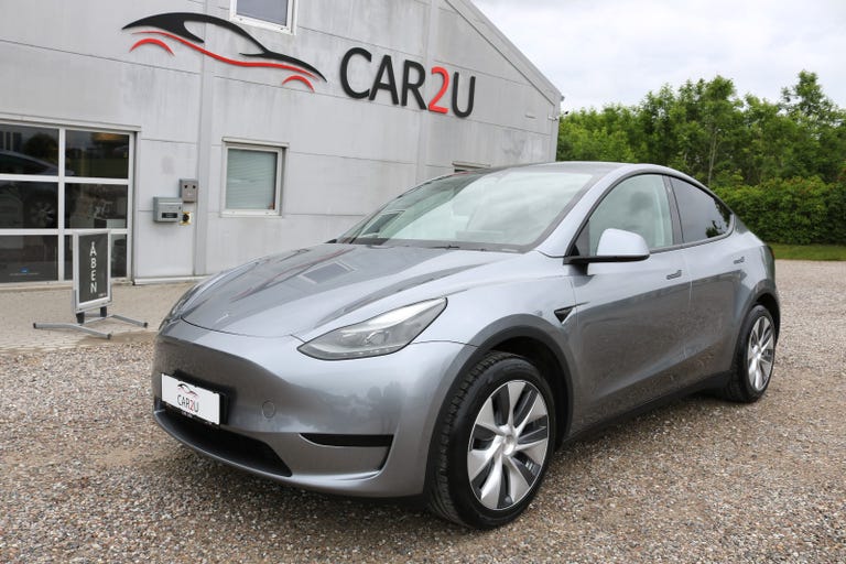 Tesla Model Y RWD