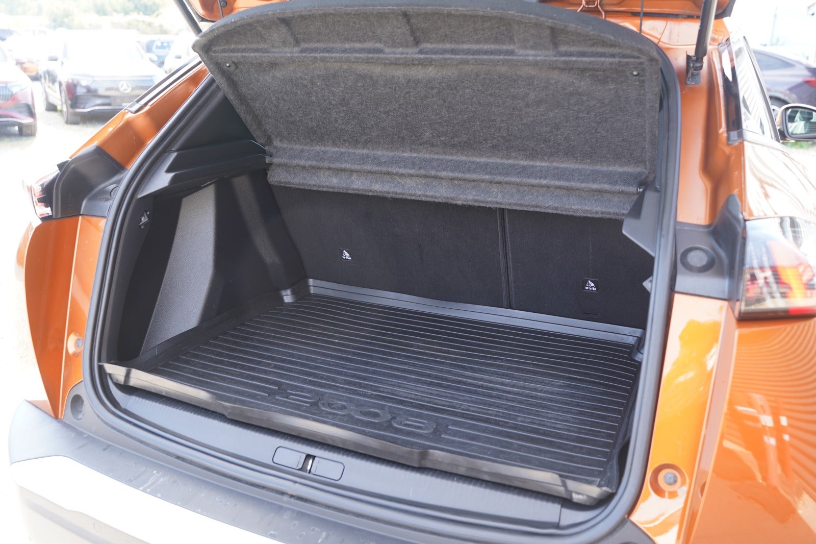 Billede af Peugeot 2008 1,5 BlueHDi 100 Allure Pack