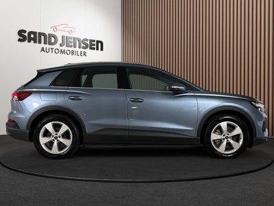 Audi Q4 e-tron Attraction Van