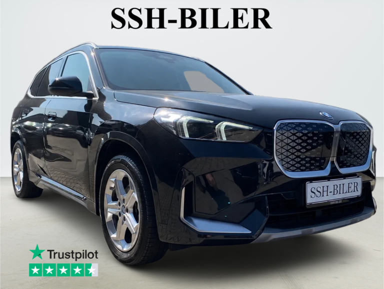 BMW iX1 eDrive20 X-Line