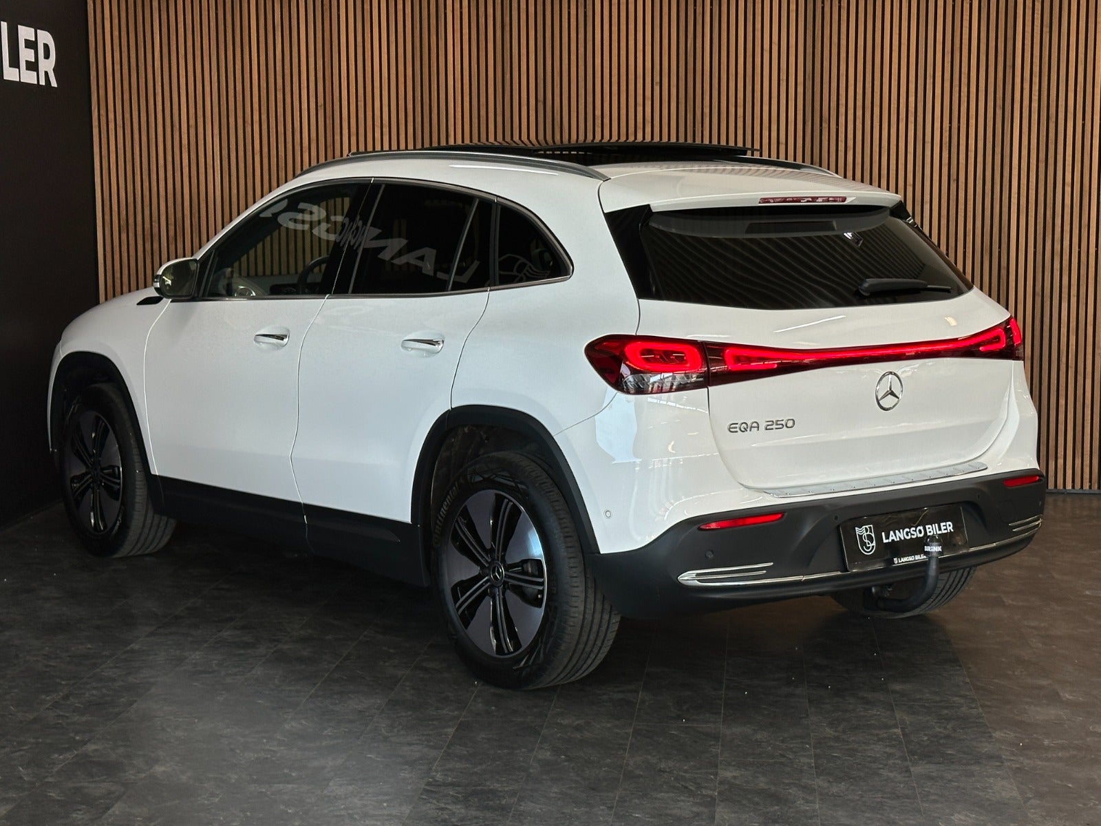 Billede af Mercedes EQA250  