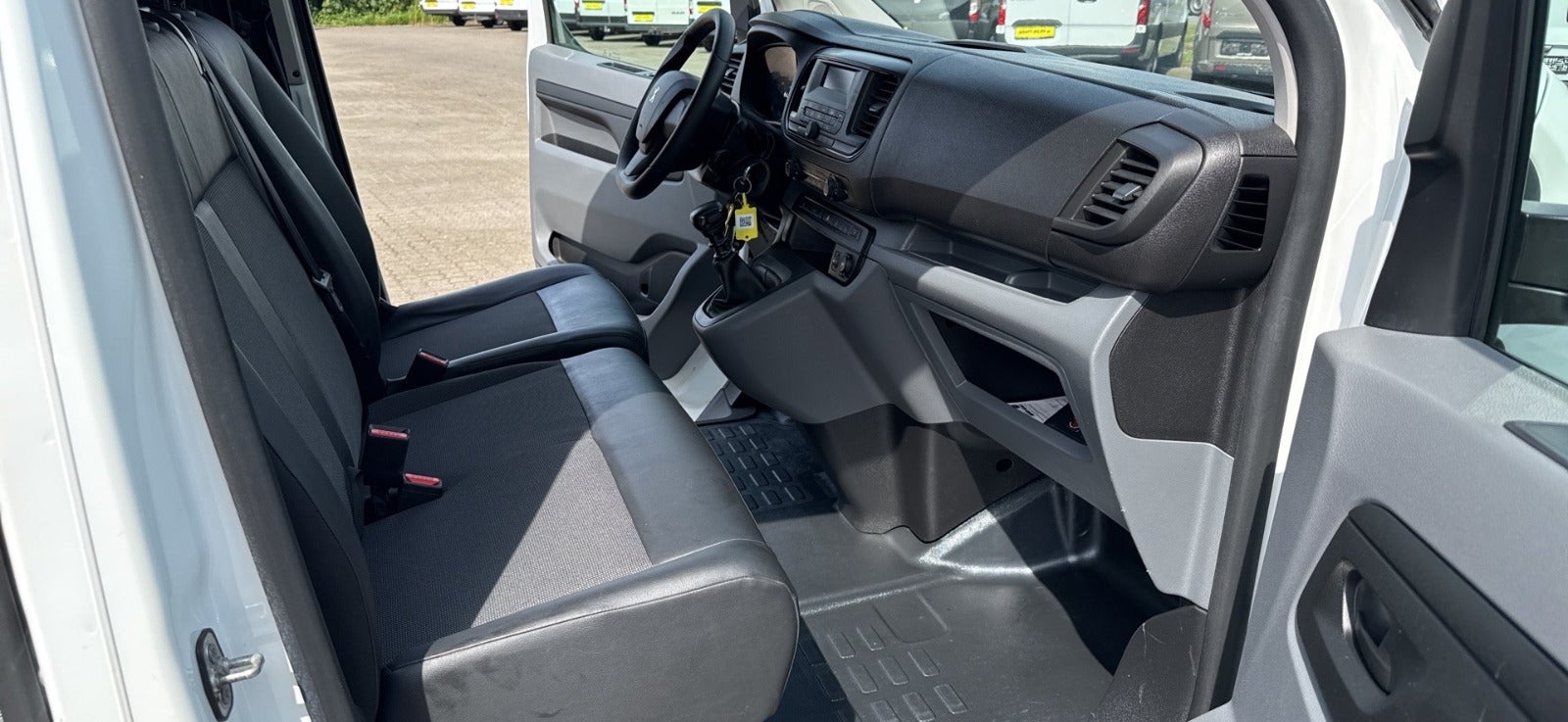 Billede af Peugeot Expert 2,0 BlueHDi 122 L3 Plus Van