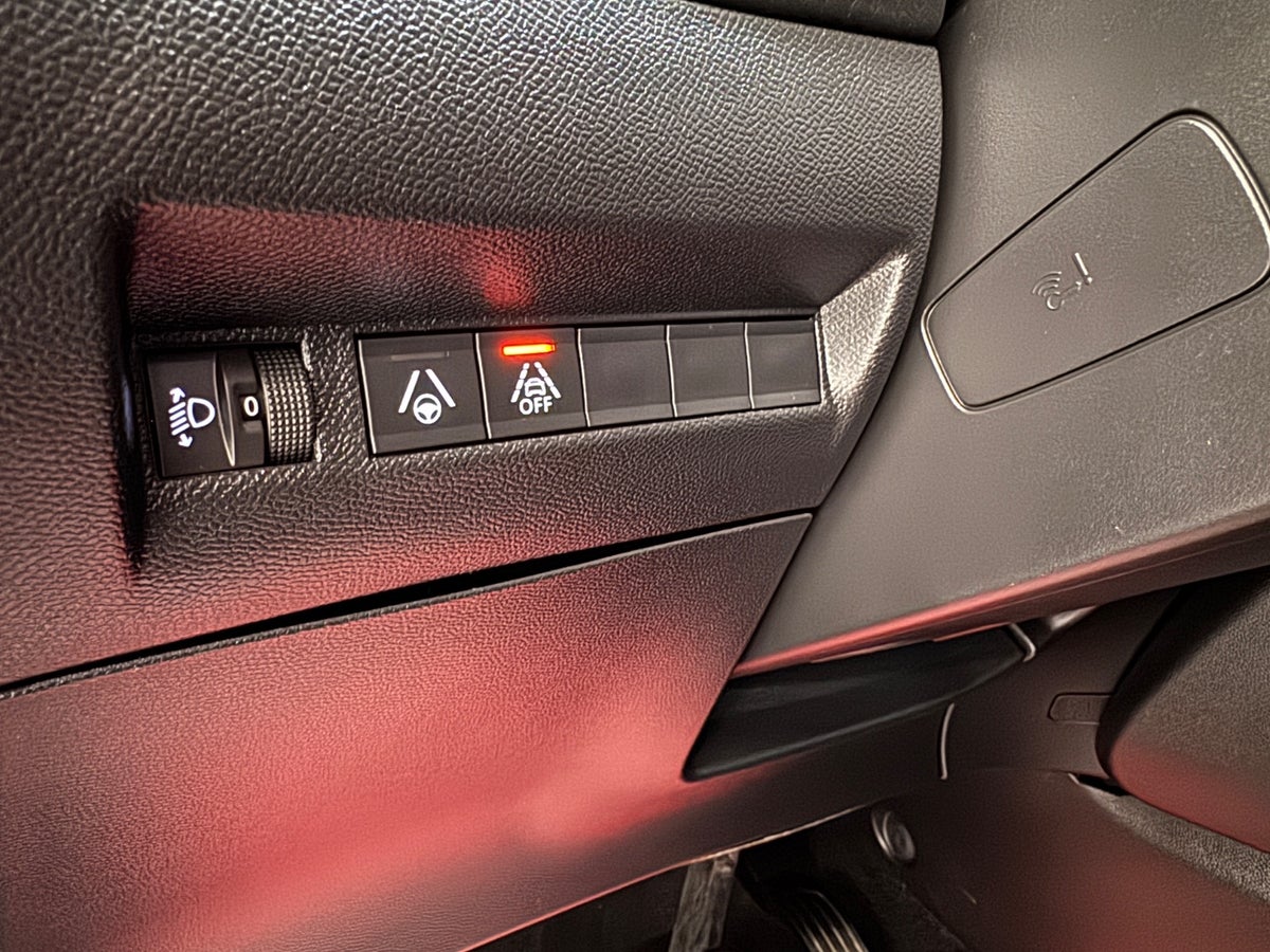 Peugeot 2008 PureTech 130 Selection Tech EAT8