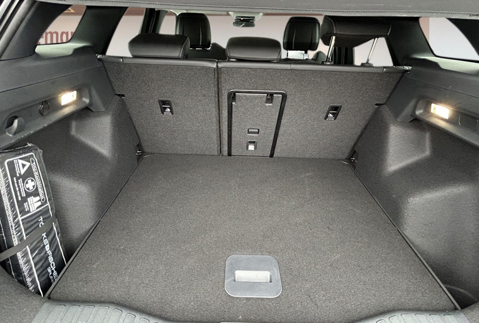 Ford Explorer Select Extended Range