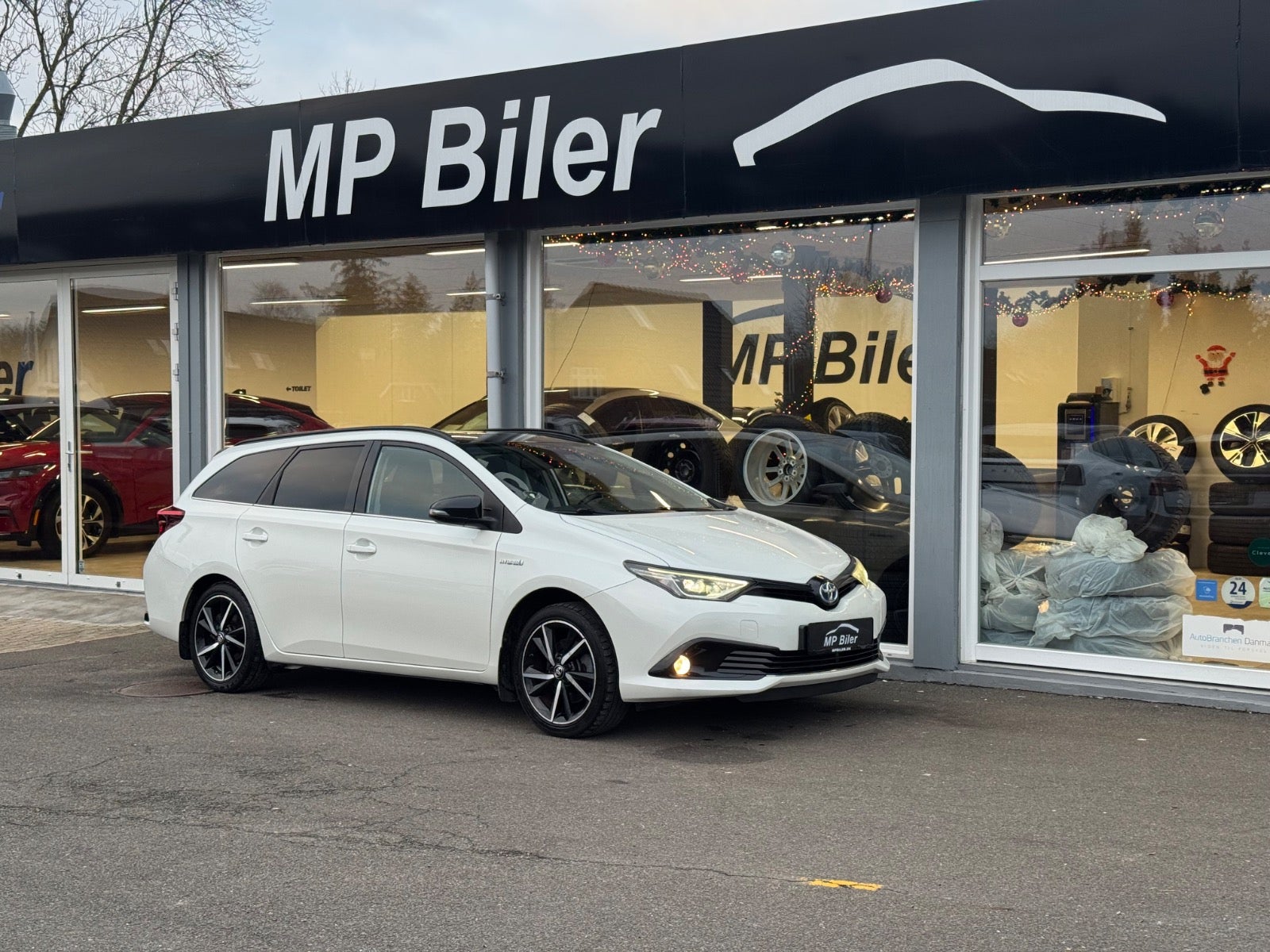 Billede af Toyota Auris 1,8 Hybrid H2 Style Touring Sports CVT