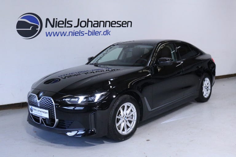 BMW i4 eDrive35